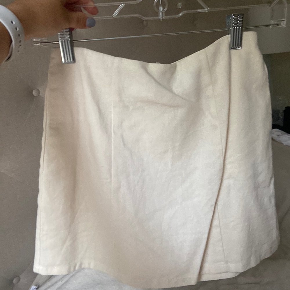 Forever 21 linen skirt with lining. New with tags XS
